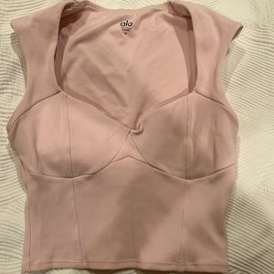 Alo Ribbed Sweetheart Short Sleeve (Pink Sugar)